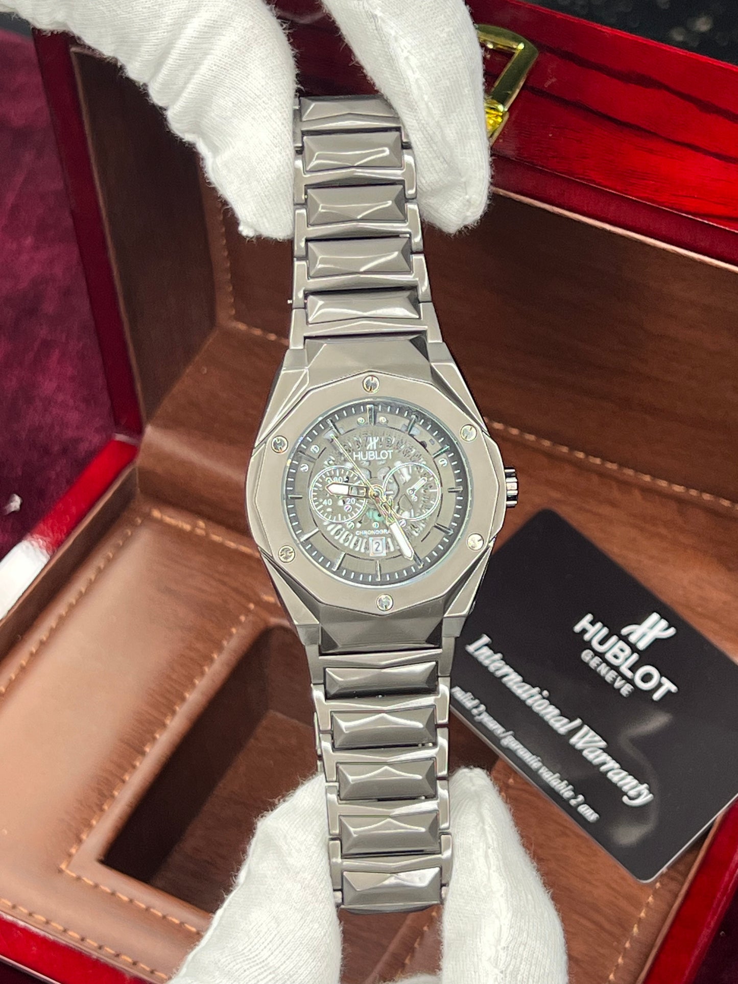 HB Diamond Cut Premium Engraved Chain Wave Fusion Watch